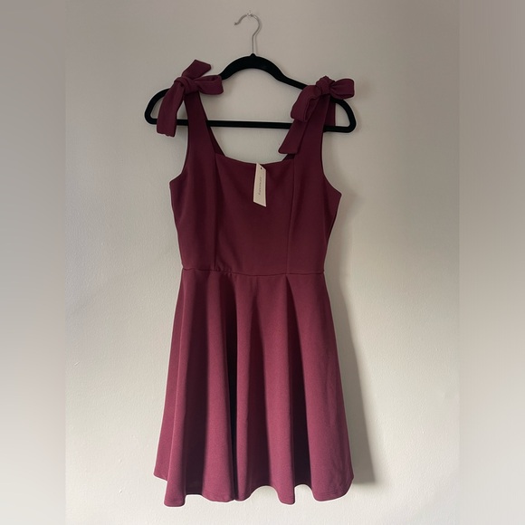 Francesca's Collections Dresses & Skirts - NWT Francesca’s Bow Mini Dress